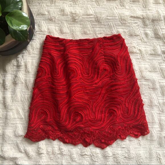 Finders Keepers Red Textured Amnesia Mini Skirt - Picture 1 of 5